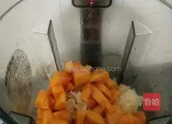 Illustration of how to make papaya and white fungus sweet syrup 9