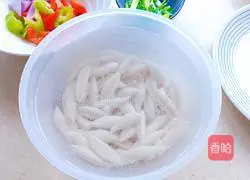 Illustration of how to make stir-fried scissor noodles with seasonal vegetables 7