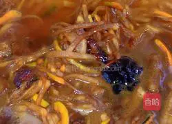 How to make braised noodles with shredded radish Illustration 8