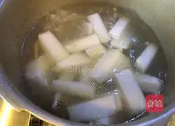 Barley and Winter Melon Bone Soup Recipe Illustration 9