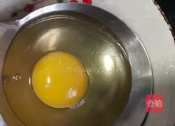  Illustration of how to make five-spice omelette 1