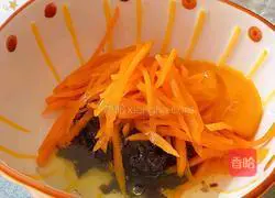 Illustration of how to make carrot, seaweed and egg crispy cake 4