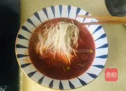 Illustration of how to make spicy beef noodles 7