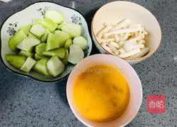 Golden and delicious loofah, egg and mushroom soup, simple and low-fat, a recipe that the whole family will love Illustration 1