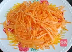 Carrot Egg Pancake Recipe Illustration 2