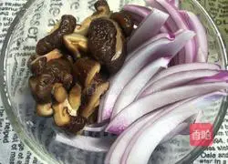 Mushroom and meat noodles-magic flour recipe 4