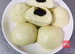 Illustration of how to make bean paste buns 8