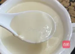 Illustration of how to make ginger and milk 10