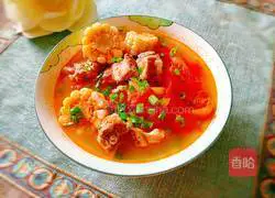 Illustration of how to make tomato and corn pork ribs soup 14