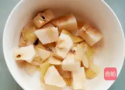 Illustration of how to make tangerine peel and snow pear soup 4