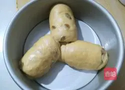 Illustration of how to make raisin hand-torn bread 12