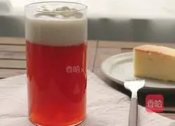 Illustration of how to make black tea milk cap 13