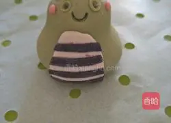 Illustration of how to make cute little monster steamed buns 16