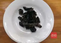 Illustration of how to make dragon head fish soup 3