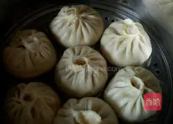 Illustration of how to make cowpea and pork buns 15