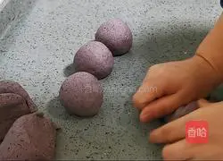 Illustration of how to make black rice steamed buns 18