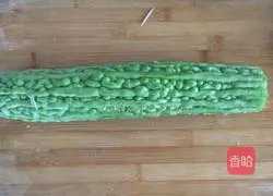 Illustration of how to make bitter melon stuffed with meat 1