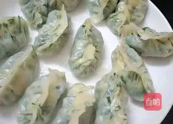 Illustration of how to make fried dumplings with eggs and chives 3