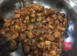 Illustration of how to make noodles 12