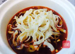 Illustration of how to make hot and sour noodles 10