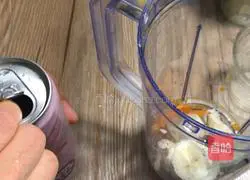 Mango Banana Sparkling Drink Recipe Illustration 3