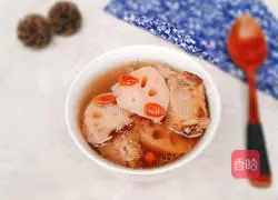 Illustration of how to make wolfberry and lotus root pork ribs soup 14
