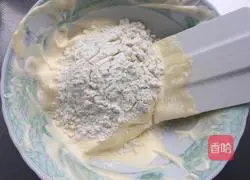 Illustration of how to make crispy finger biscuits 9