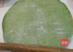 Illustration of how to make spinach noodles with water 6