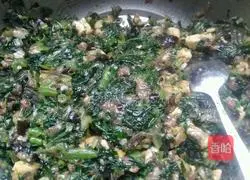 Illustration of how to make vegetable sprouts and meat stuffed buns 3