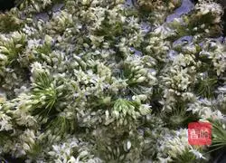 Illustration of how to make chive flowers 2