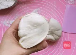 Illustration of how to make pork and lotus root buns 7