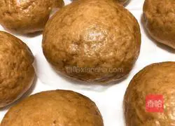 Illustration of how to make brown sugar steamed buns 7