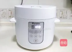 Recipe for peach gum, white fungus and pineapple sweet soup 5