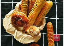 Illustration of how to make caterpillar bread 9