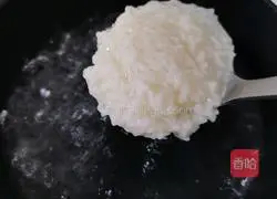 Illustration of making fermented rice and sweet egg soup 2