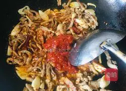 Illustration of Braised Noodles 10