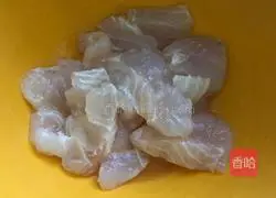 Illustration of how to make Longli fish tomato noodles 3