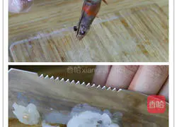 A hundred vegetables are not as good as cabbage, cabbage is also called a hundred wealth! Make one A plate of emerald green cabbage dumplings! Recipe 1