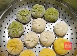 Illustration of how to make colorful steamed buns with plain stuffing 12