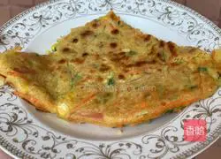 Illustration of how to make corn, carrot, shrimp, egg, ham pancakes 7