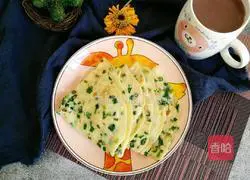 Illustration of how to make chive egg pancake 11