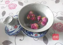 Illustration of how to make rose tea 3