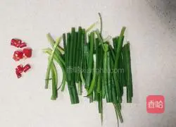 Illustration of how to make scallion oil noodles 1