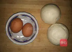 Illustration of how to make fried egg steamed bun slices 1