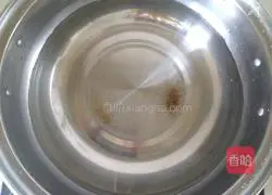 Illustration of how to cook motherwort and red dates eggs 8