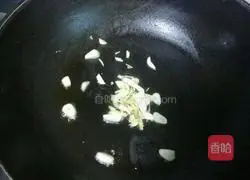 Illustration of how to make broad beans and scrambled eggs 8