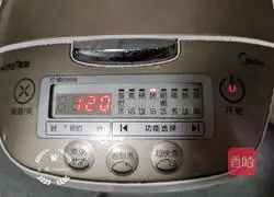 Illustration of Tremella, Snow Pear, Lily and Wolfberry Soup 12