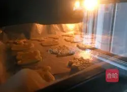 Illustration of how to make icing cookies 8