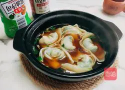 Illustration of how to make large wontons with vegetarian filling 11