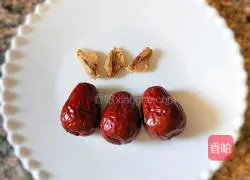 Illustration of the lazy version of red dates, brown sugar, ginger and egg soup 2